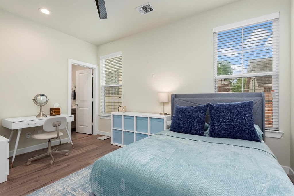2124 Francis Street - Photo 15