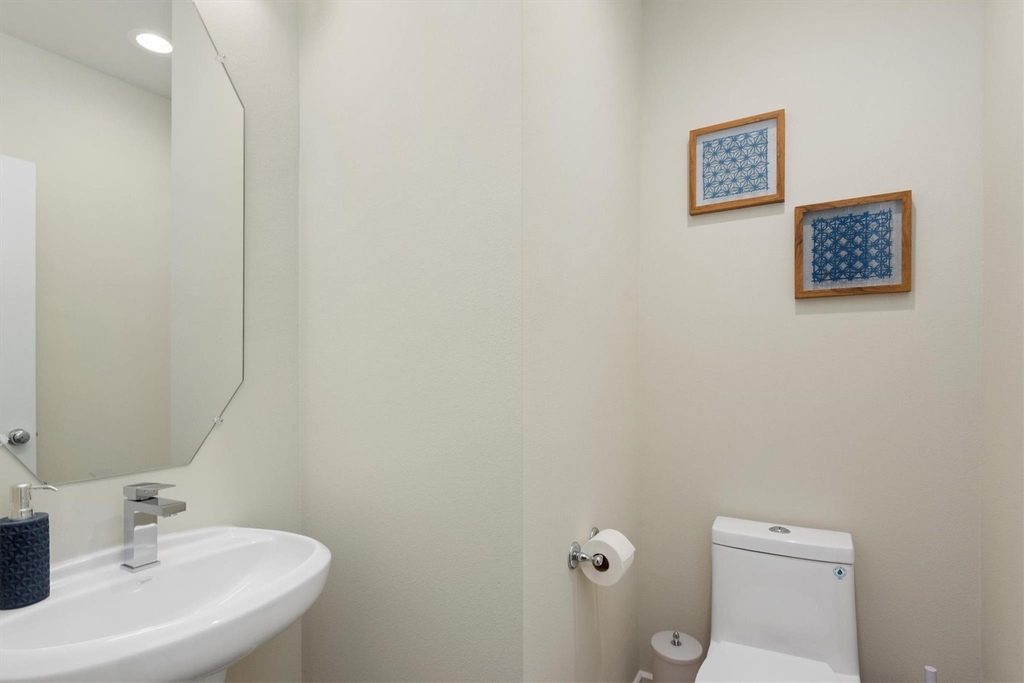 2124 Francis Street - Photo 9