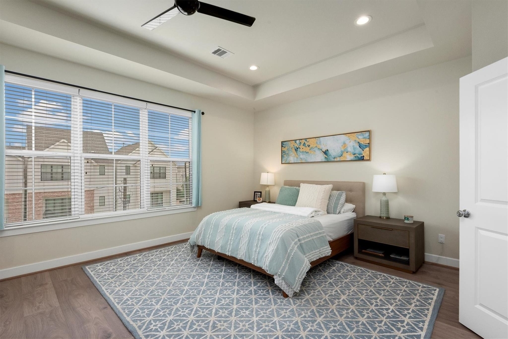 2124 Francis Street - Photo 10