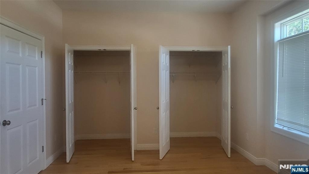 21 Grove - Photo 3