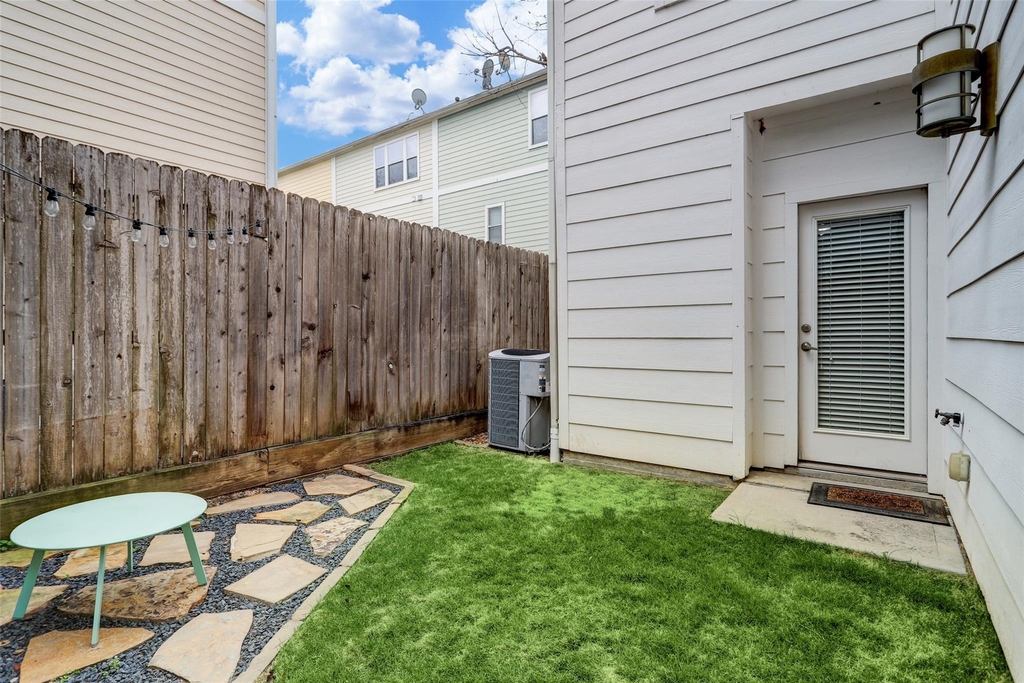 1224 Delano Street - Photo 16