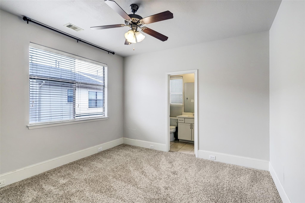 1224 Delano Street - Photo 13