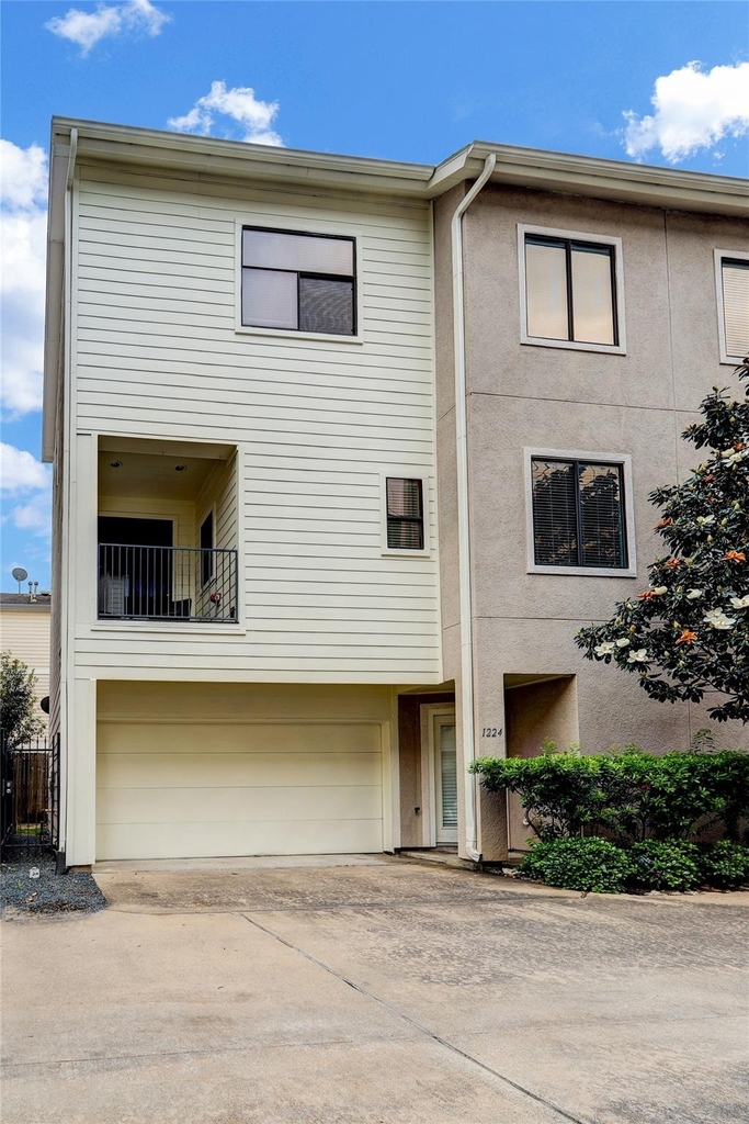 1224 Delano Street - Photo 0