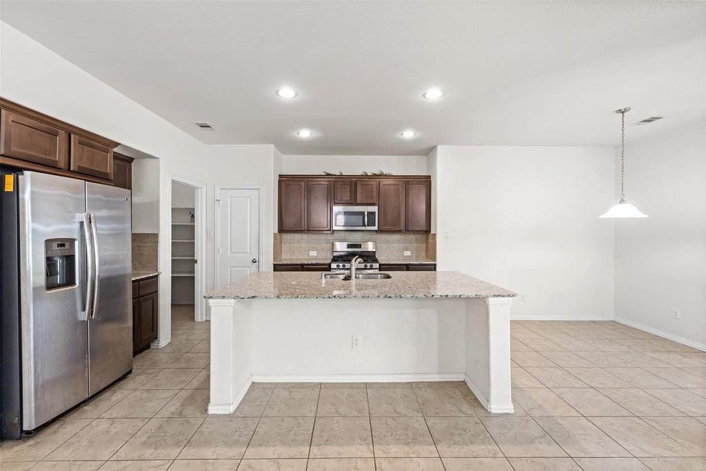 8410 Green Paseo Place - Photo 8