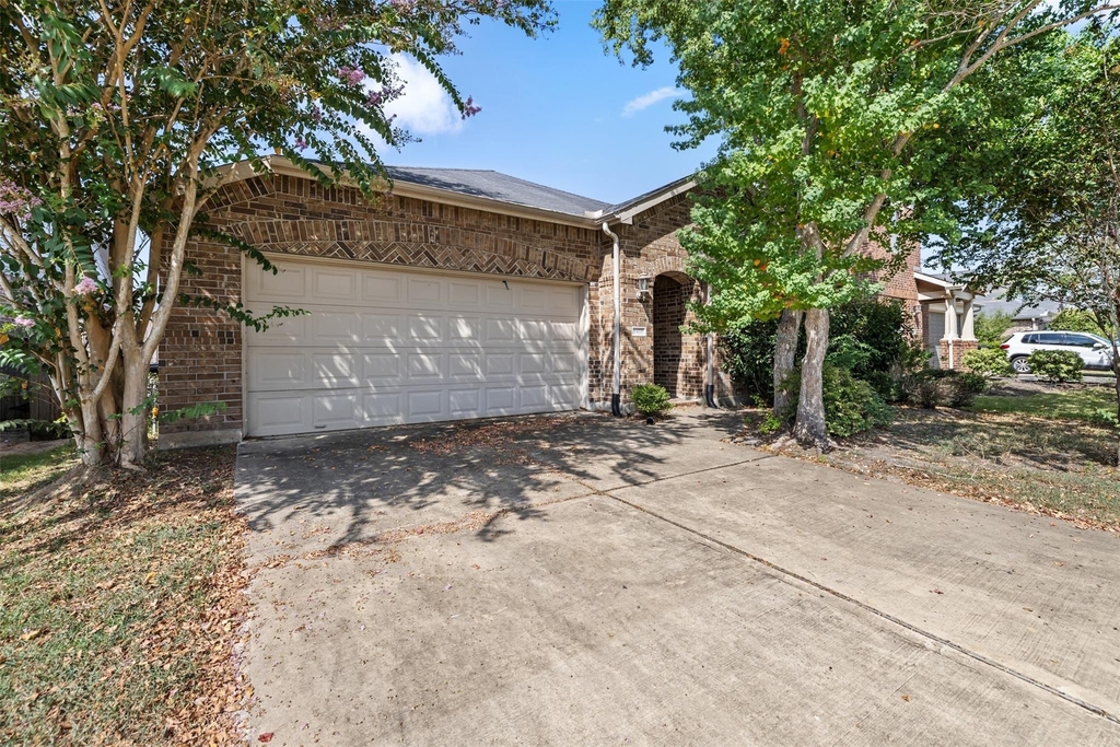 8410 Green Paseo Place - Photo 0