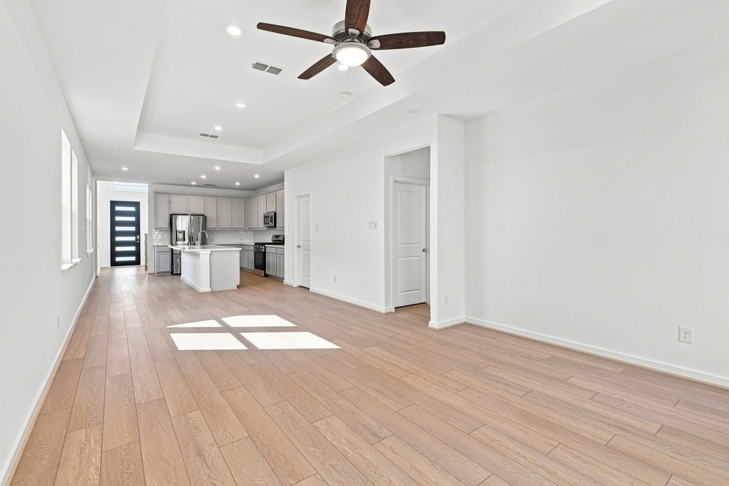 22126 Rangemore Drive - Photo 3