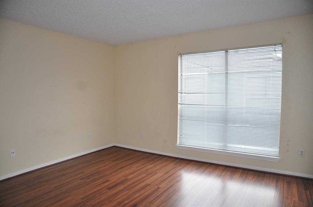 3754 Tanglewilde Street - Photo 17