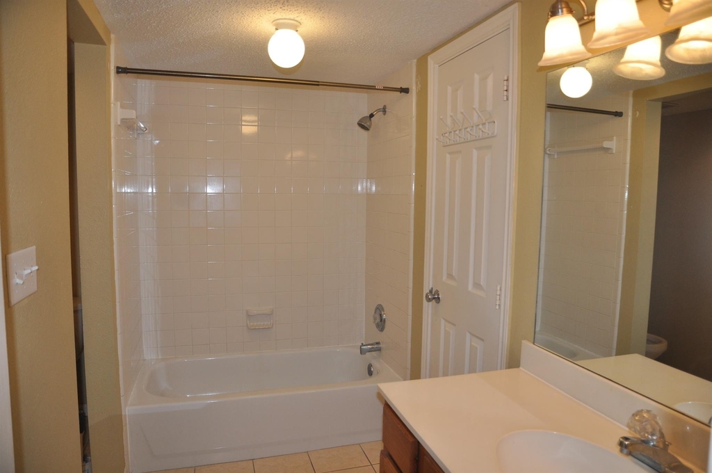3754 Tanglewilde Street - Photo 24
