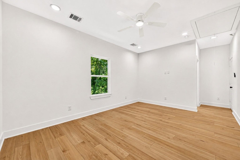 7826 Beckley Street - Photo 10