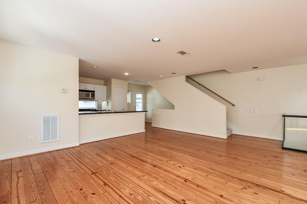 824 Robin Street - Photo 5