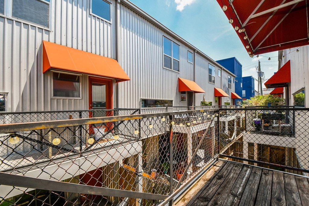 824 Robin Street - Photo 8