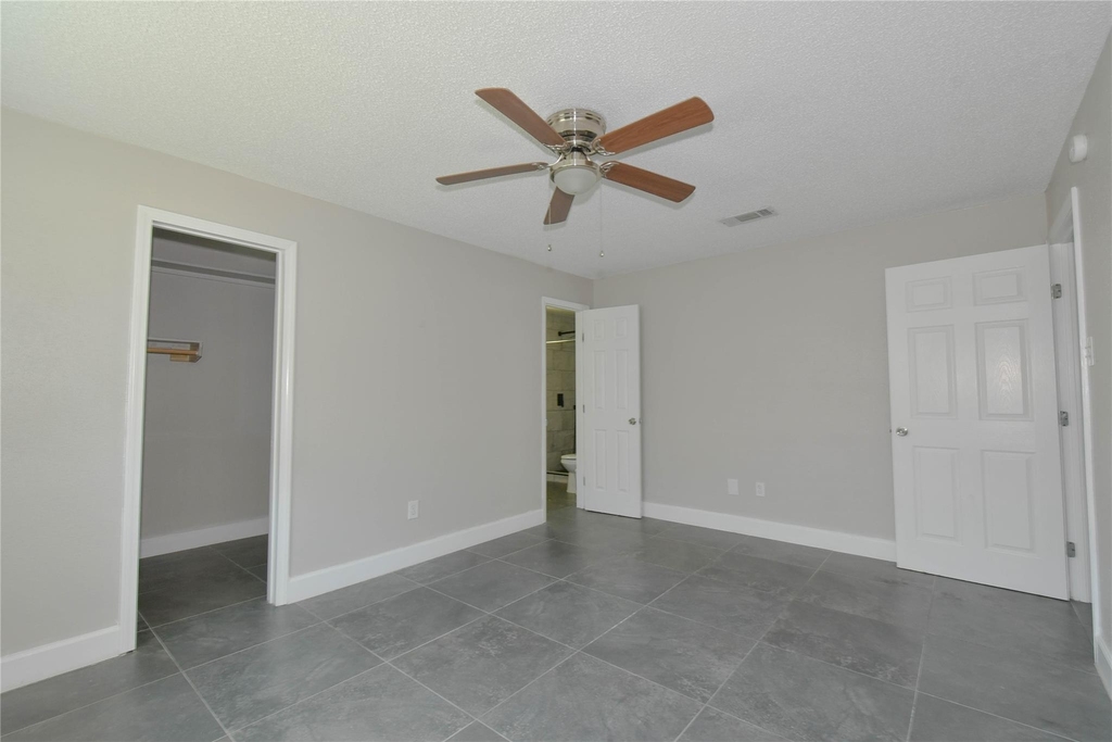 1126 Robert Street - Photo 11