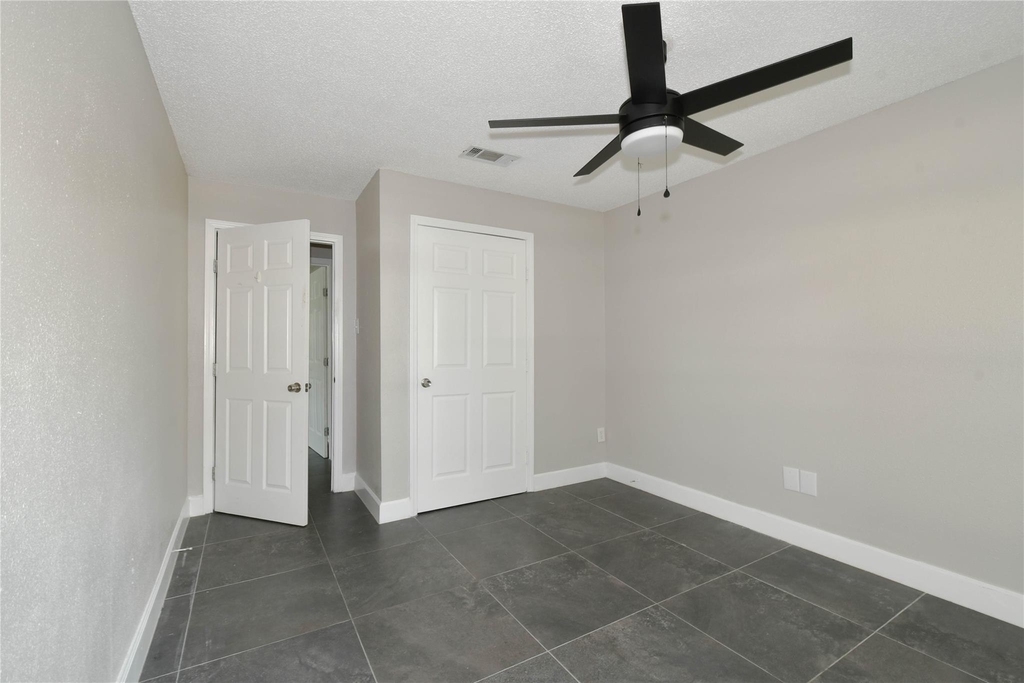 1126 Robert Street - Photo 9