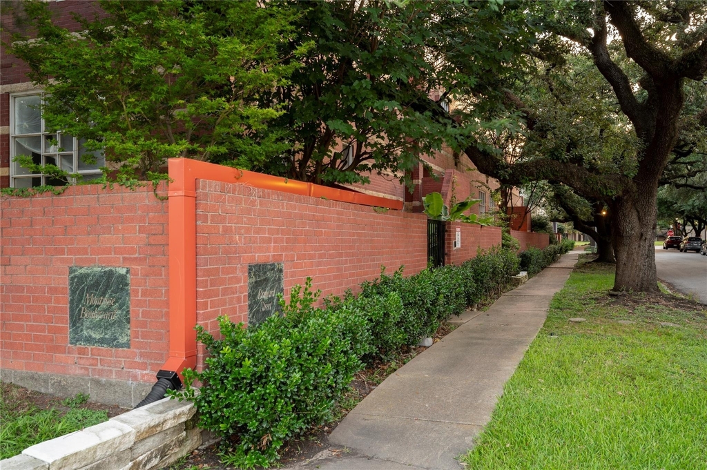 4004 Montrose Boulevard - Photo 18