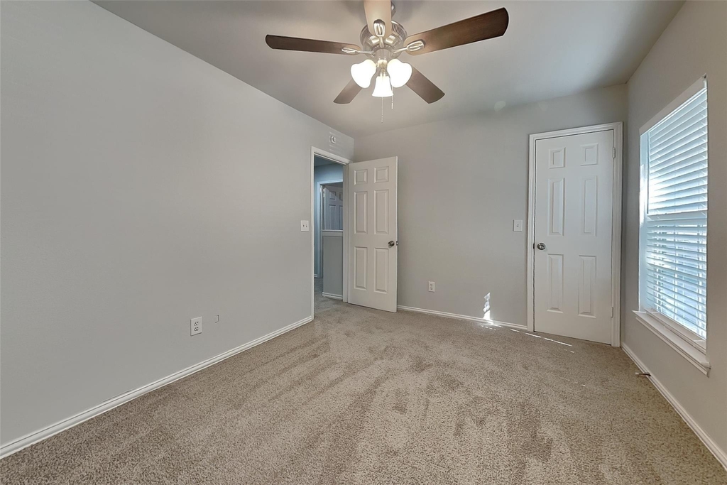 4012 Cedarwood Drive - Photo 11