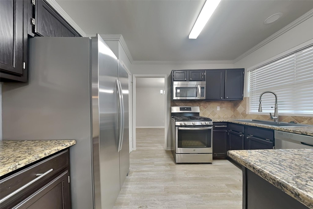 4012 Cedarwood Drive - Photo 5