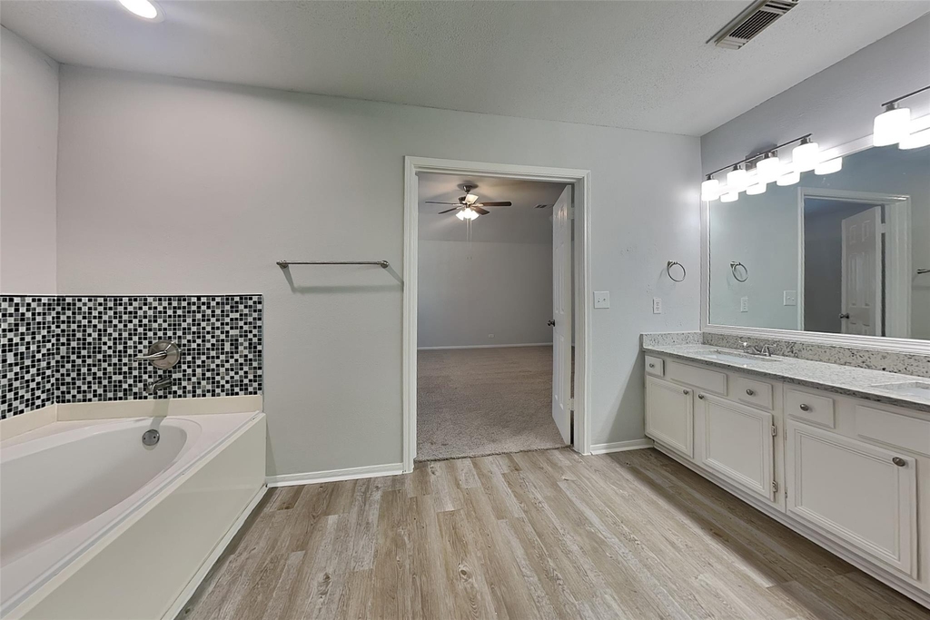 4012 Cedarwood Drive - Photo 8
