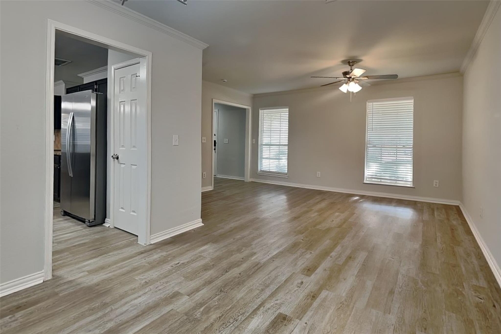 4012 Cedarwood Drive - Photo 4
