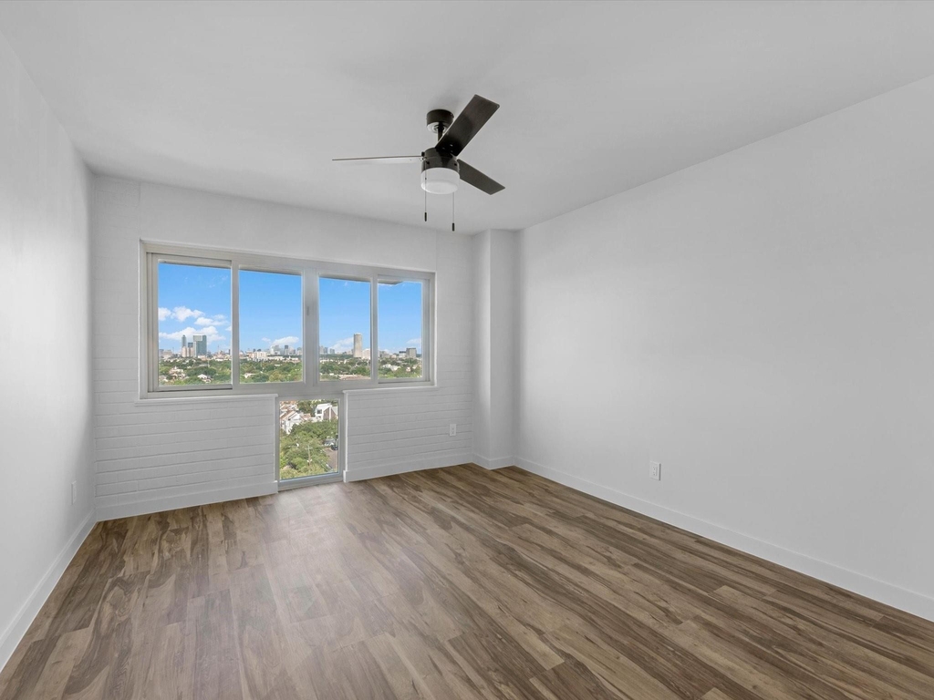 3600 Montrose Boulevard - Photo 8