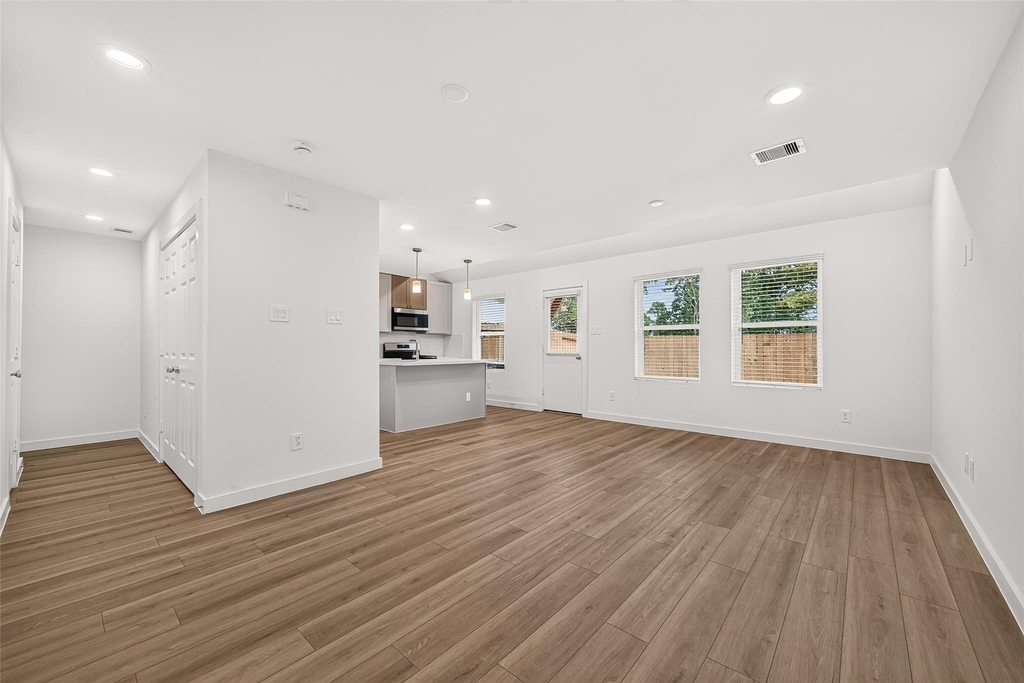 2714 Discovery Trails Court - Photo 6