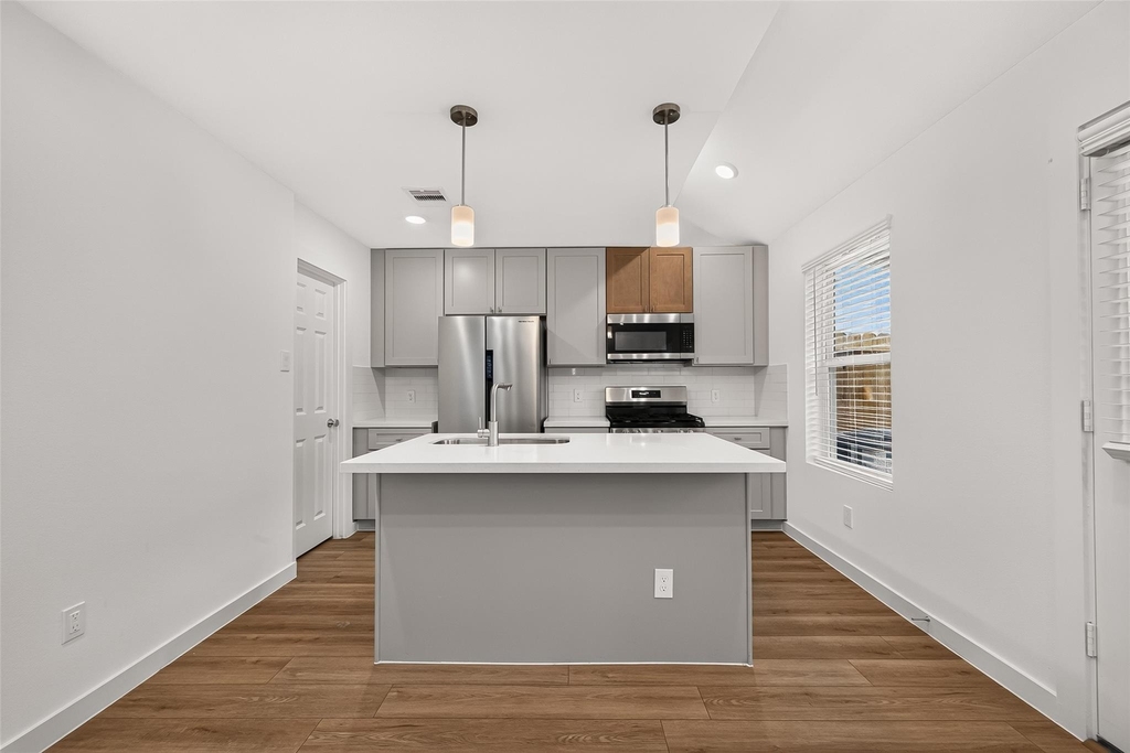 2714 Discovery Trails Court - Photo 10