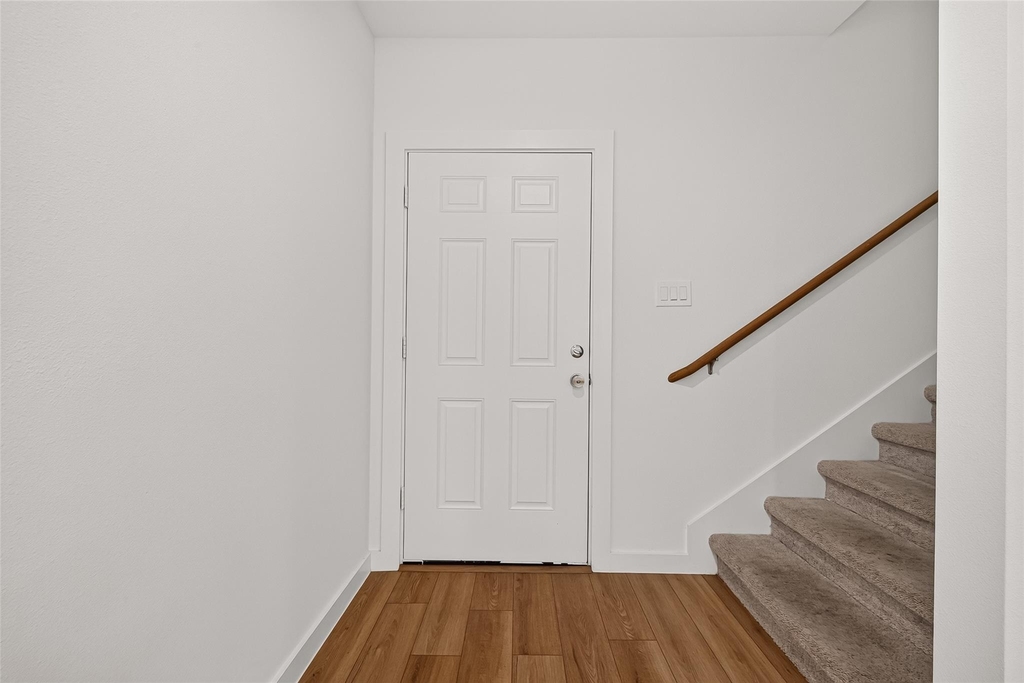 2714 Discovery Trails Court - Photo 5