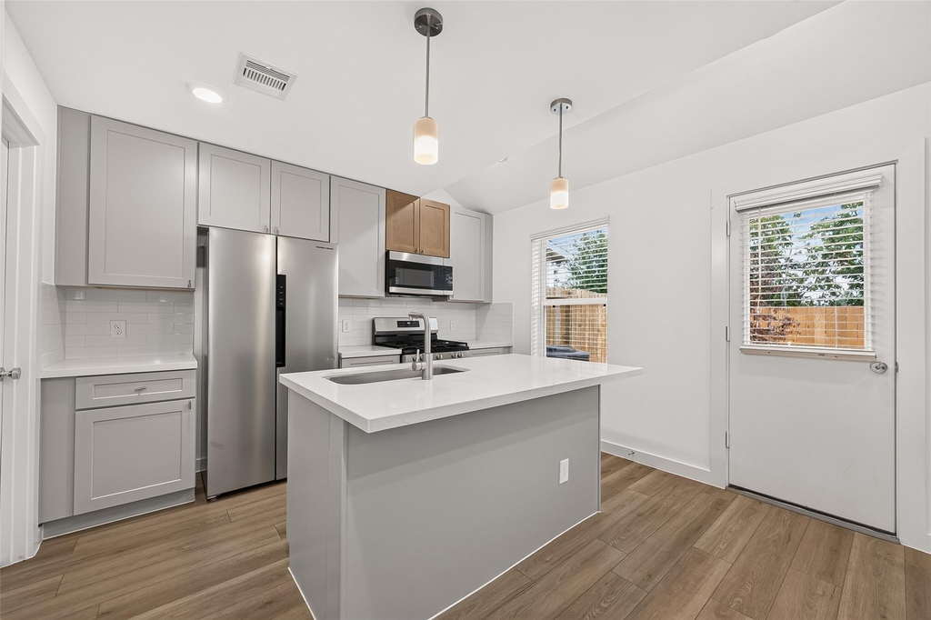 2714 Discovery Trails Court - Photo 11