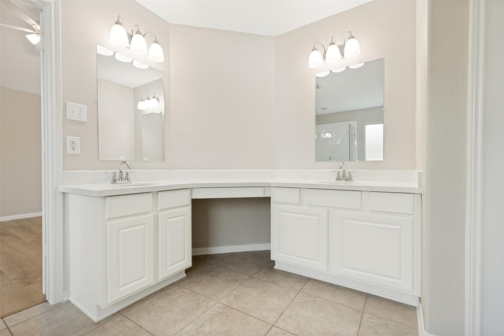 2239 Tourney Lane - Photo 8