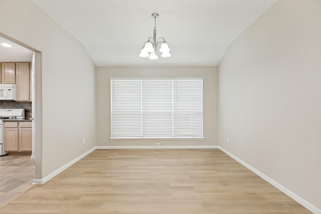 2239 Tourney Lane - Photo 4