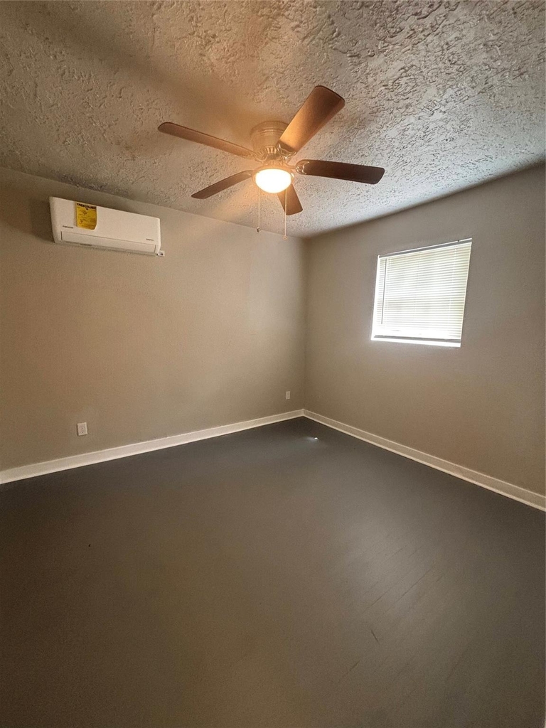 3335 Tuam - Photo 6