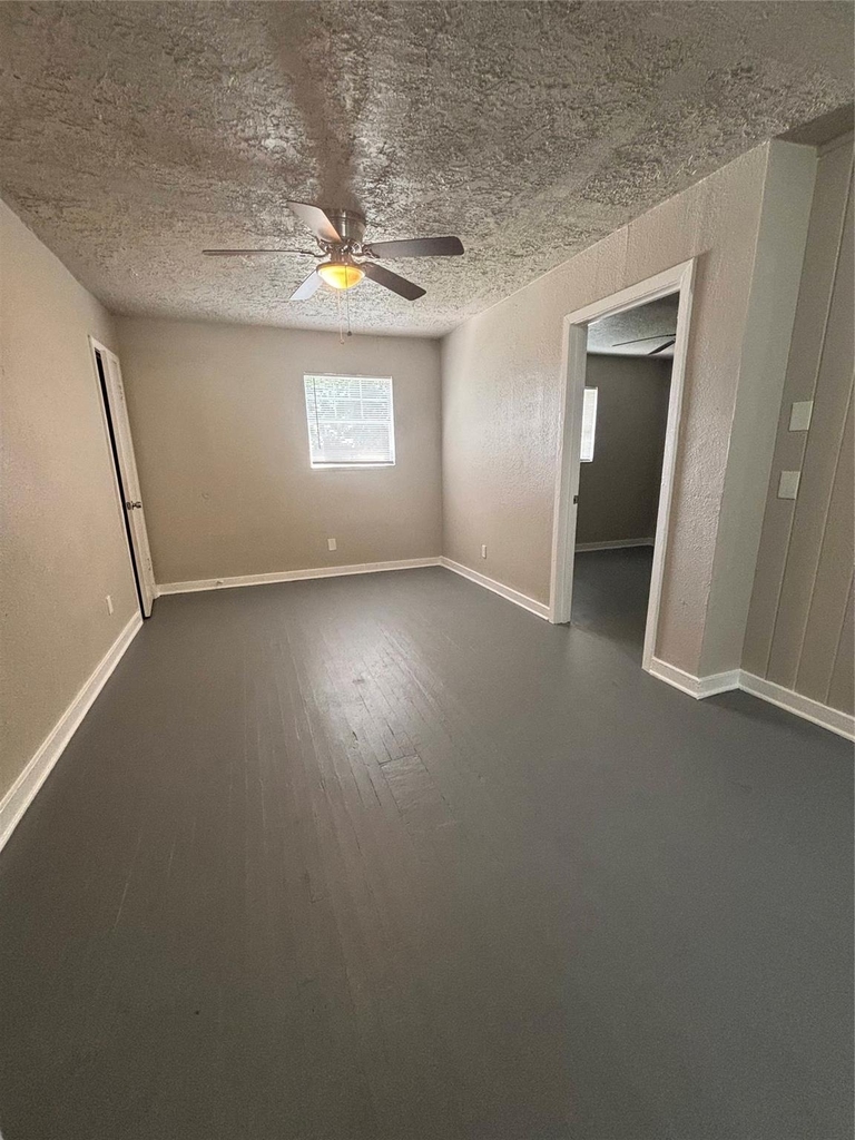 3335 Tuam - Photo 2