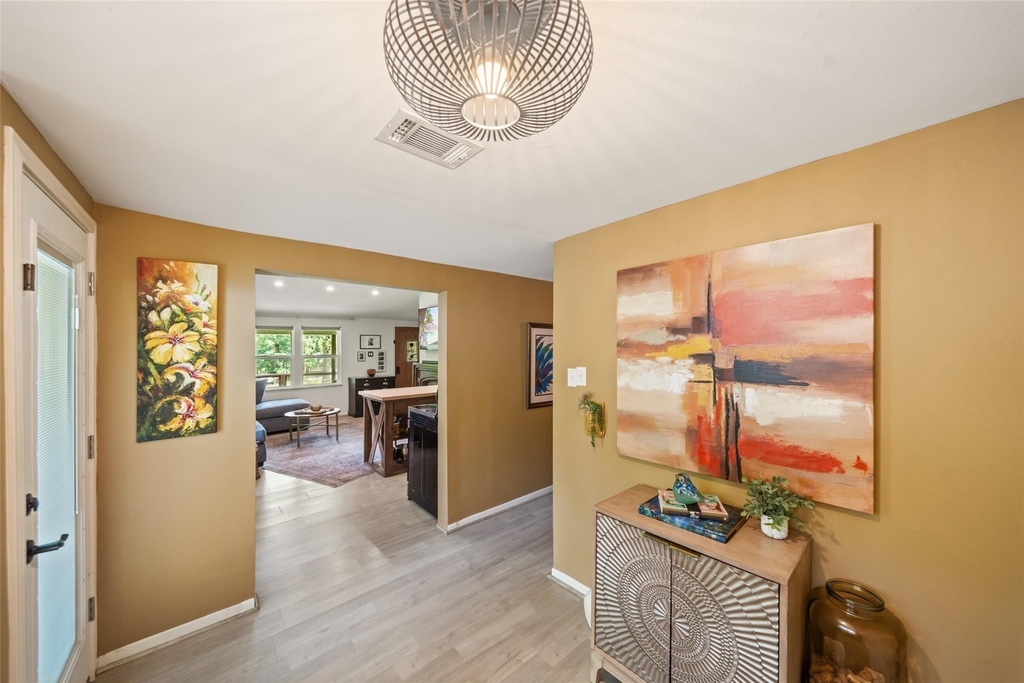 11045 Woodview Drive - Photo 11