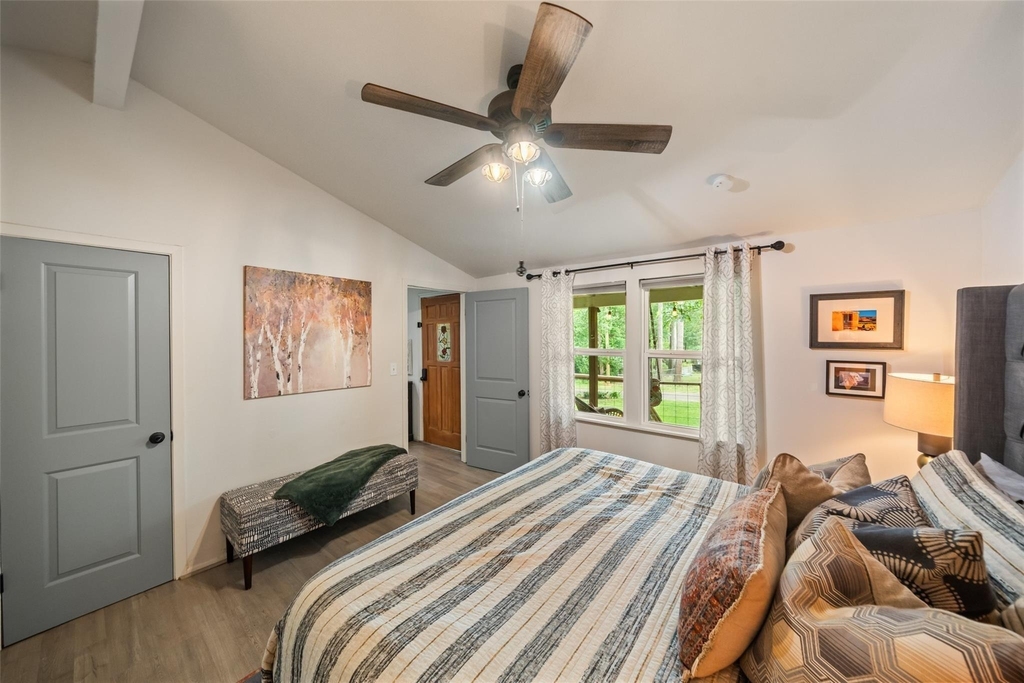 11045 Woodview Drive - Photo 7
