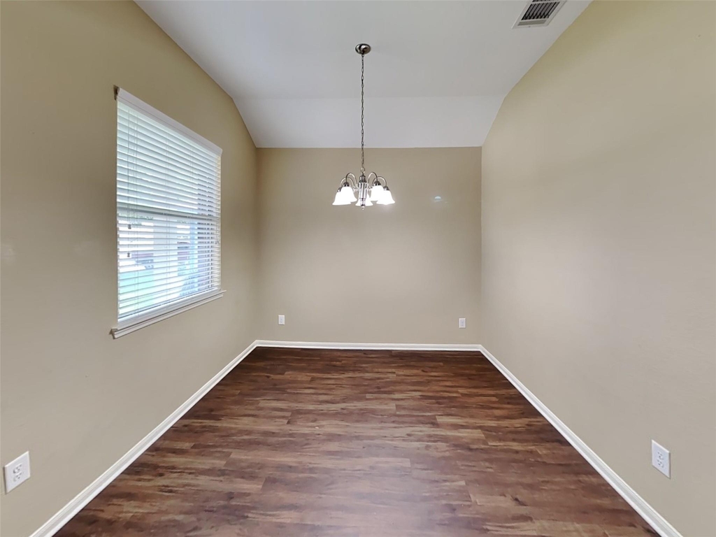 2324 Shady Tree Lane - Photo 5