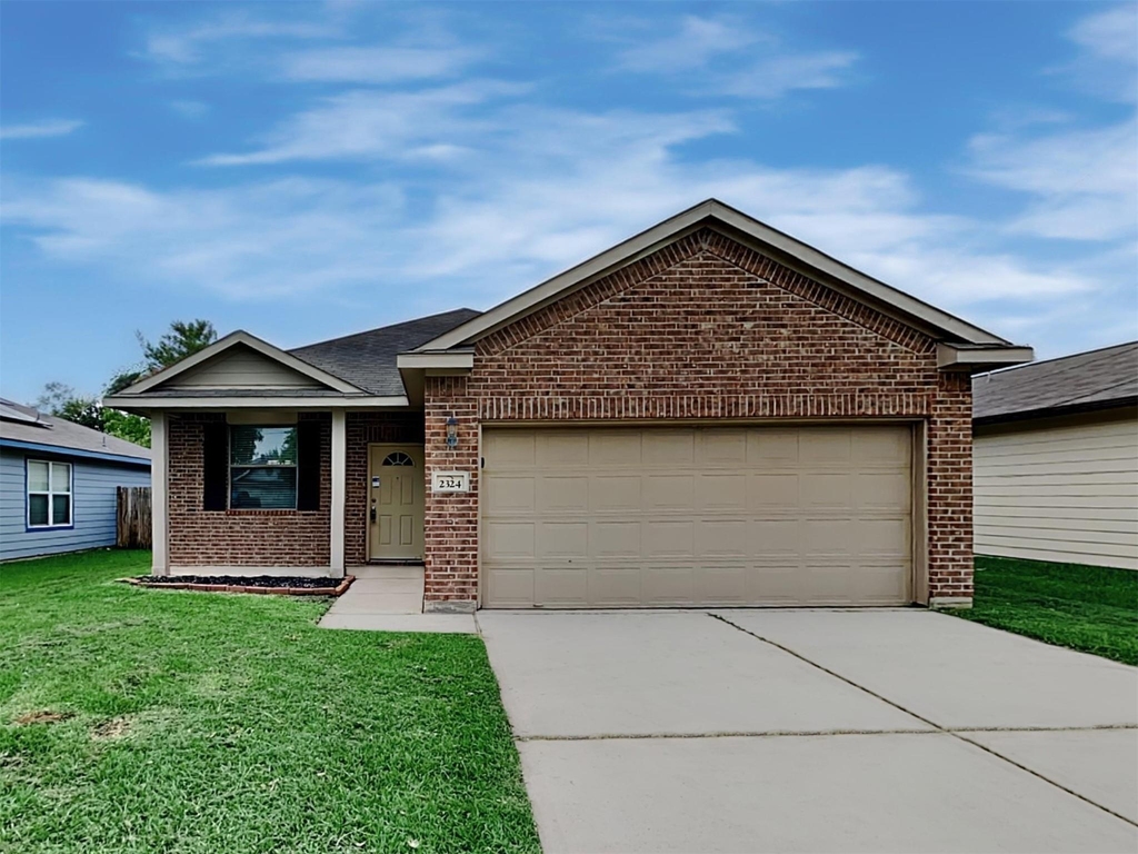 2324 Shady Tree Lane - Photo 0