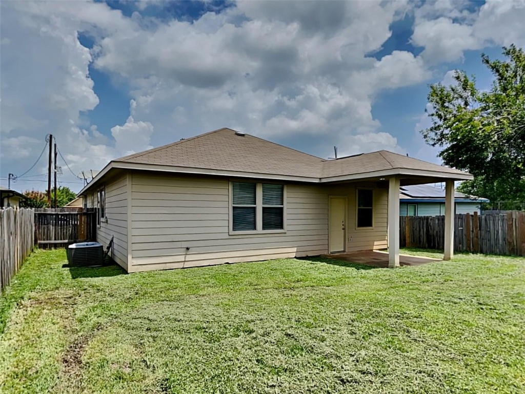 2324 Shady Tree Lane - Photo 19