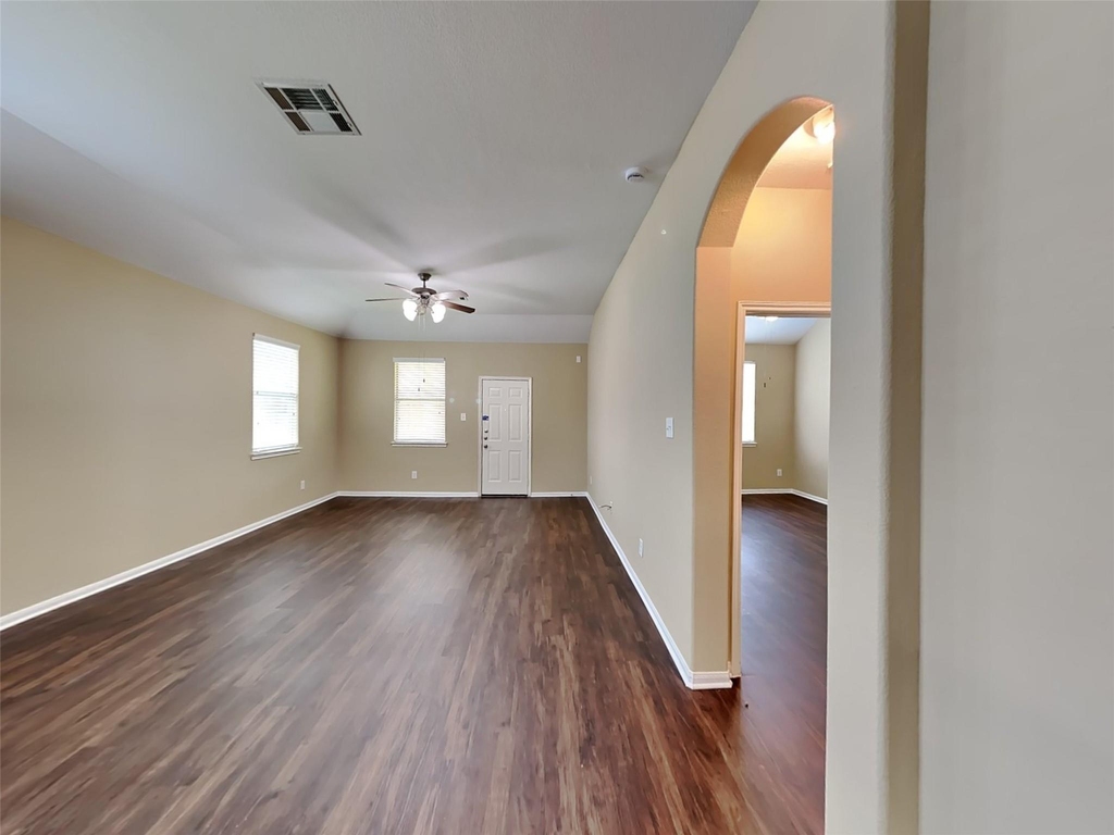 2324 Shady Tree Lane - Photo 4