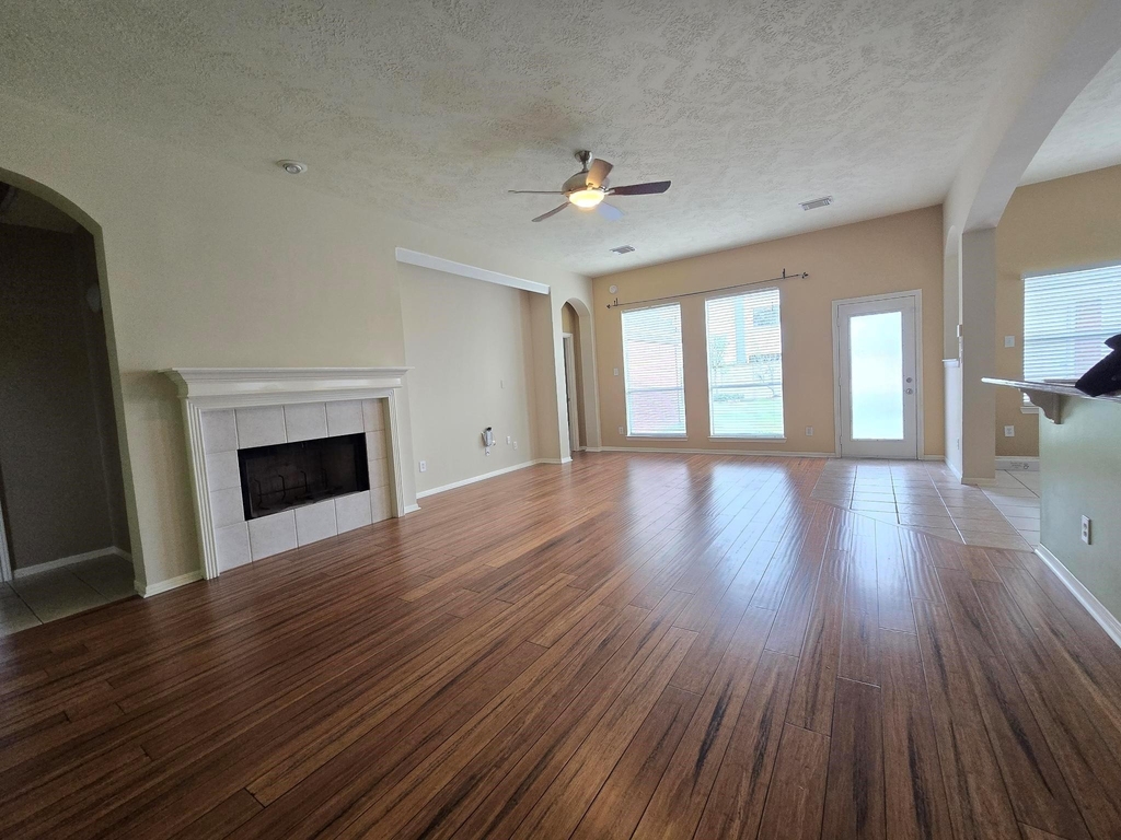 9406 Sunlake Drive - Photo 11