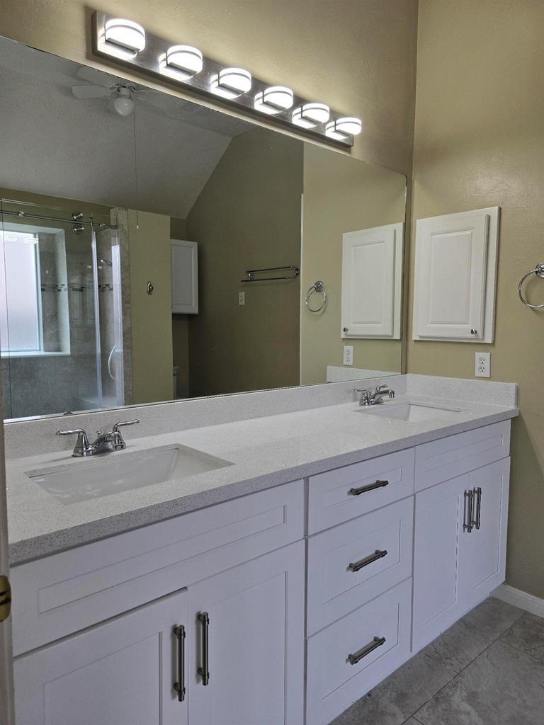 9406 Sunlake Drive - Photo 24