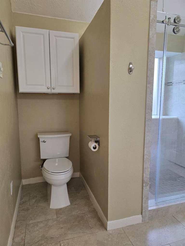 9406 Sunlake Drive - Photo 22