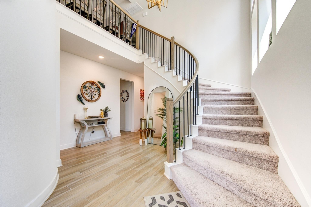 10514 Skyward Estate Trail - Photo 4