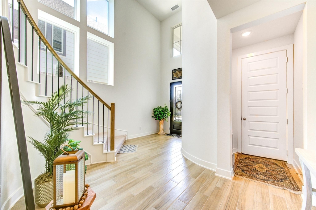 10514 Skyward Estate Trail - Photo 5