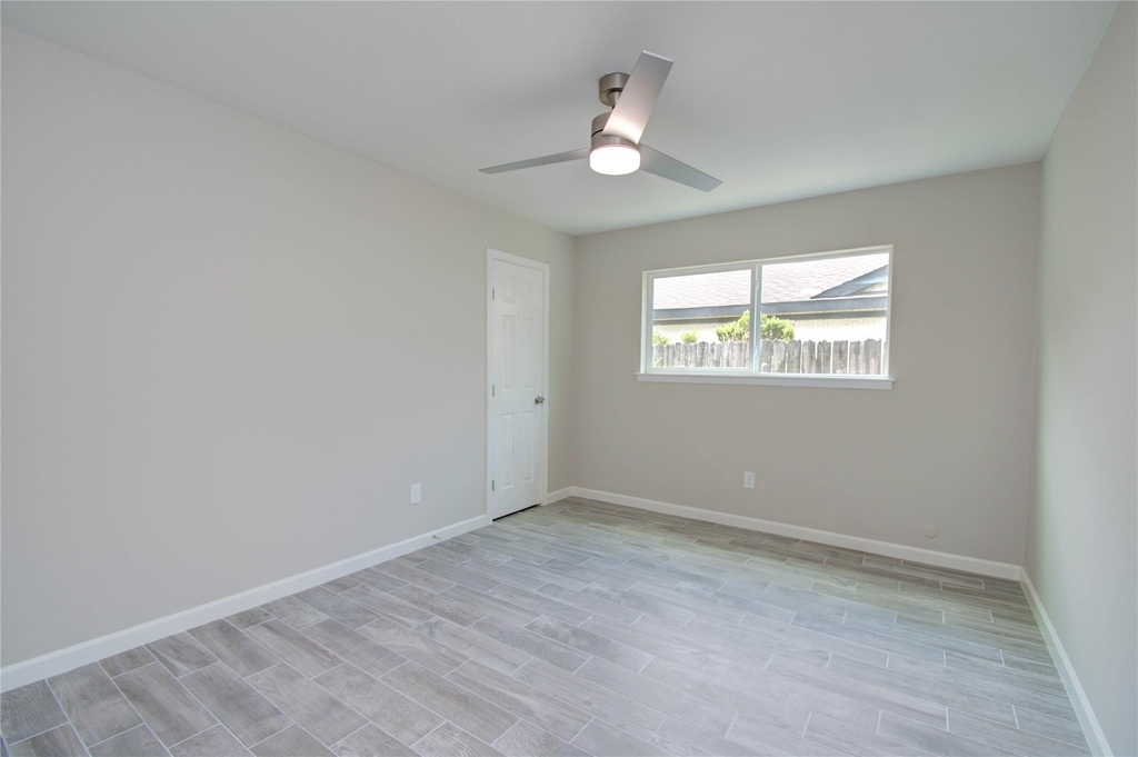 7902 La Roche Lane - Photo 15