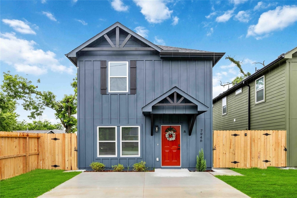 7946 Fields Street - Photo 0