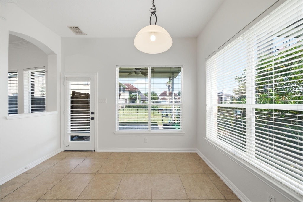 14207 Hawkesbury Court - Photo 14
