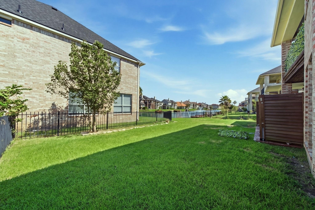 14207 Hawkesbury Court - Photo 35