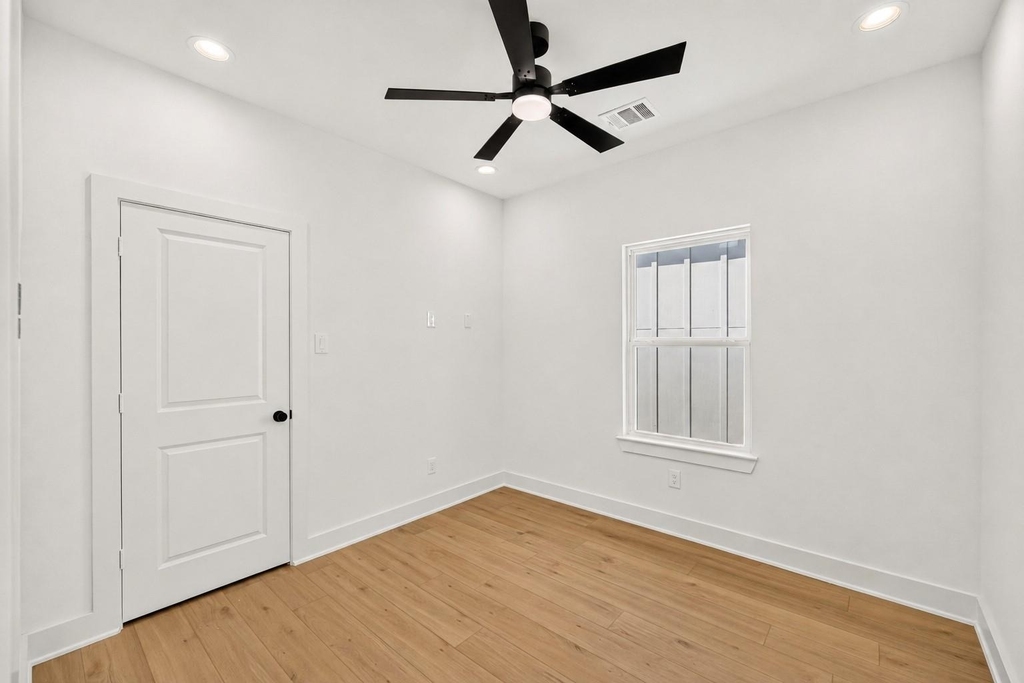 7824 Beckley Street - Photo 13