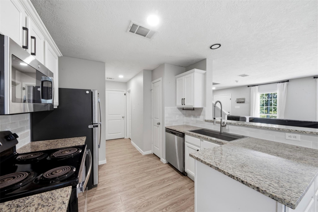 15011 Crockett Road - Photo 8