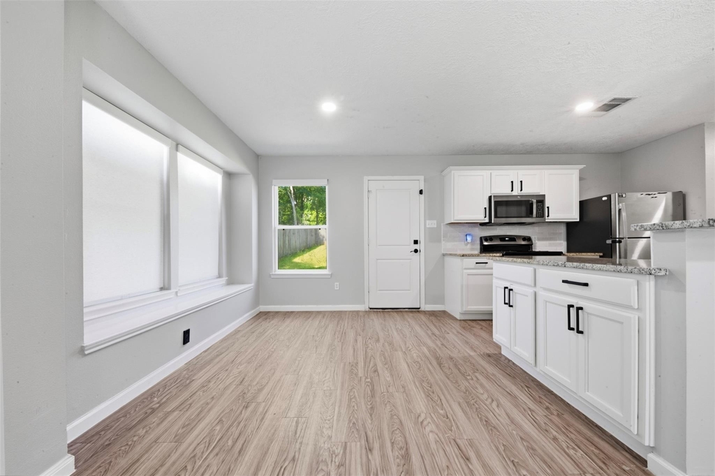 15011 Crockett Road - Photo 5