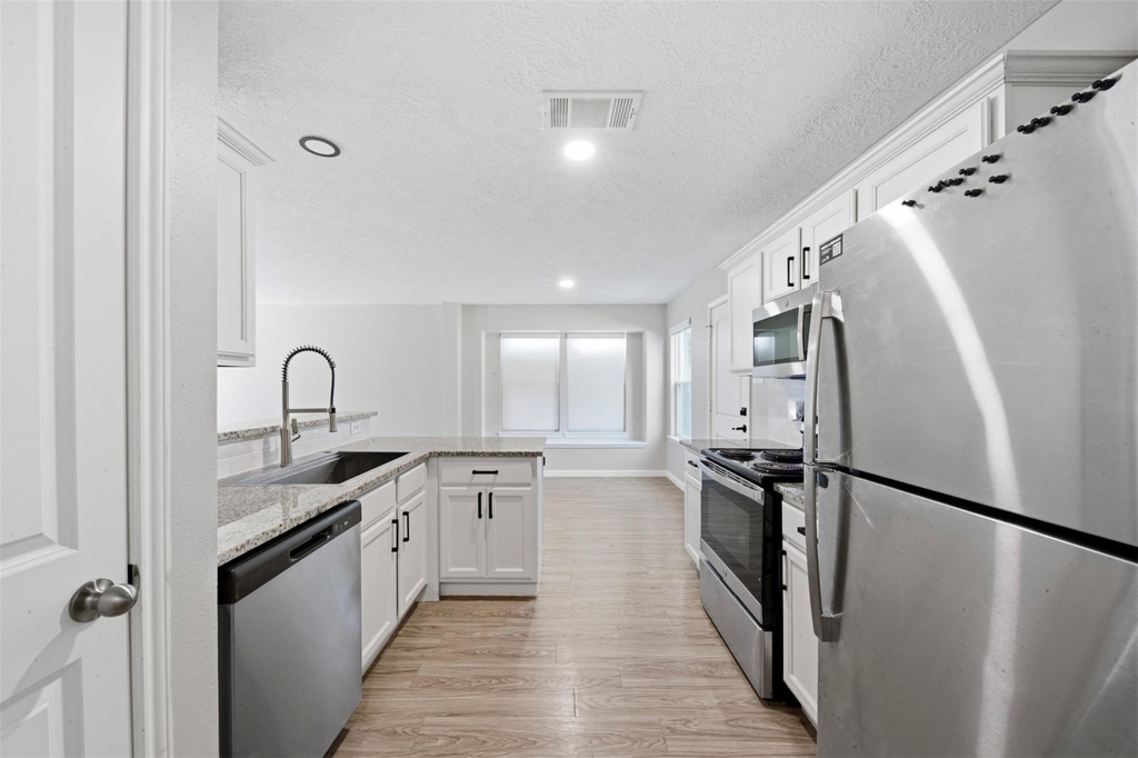 15011 Crockett Road - Photo 9